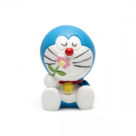 Figura Doraemon con flor